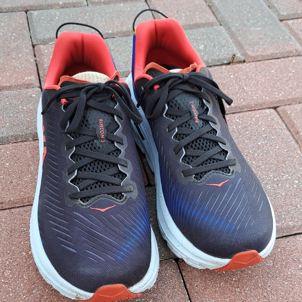 Hoka Rincon 3 Black and Red Running Shoes size 11.5 D
